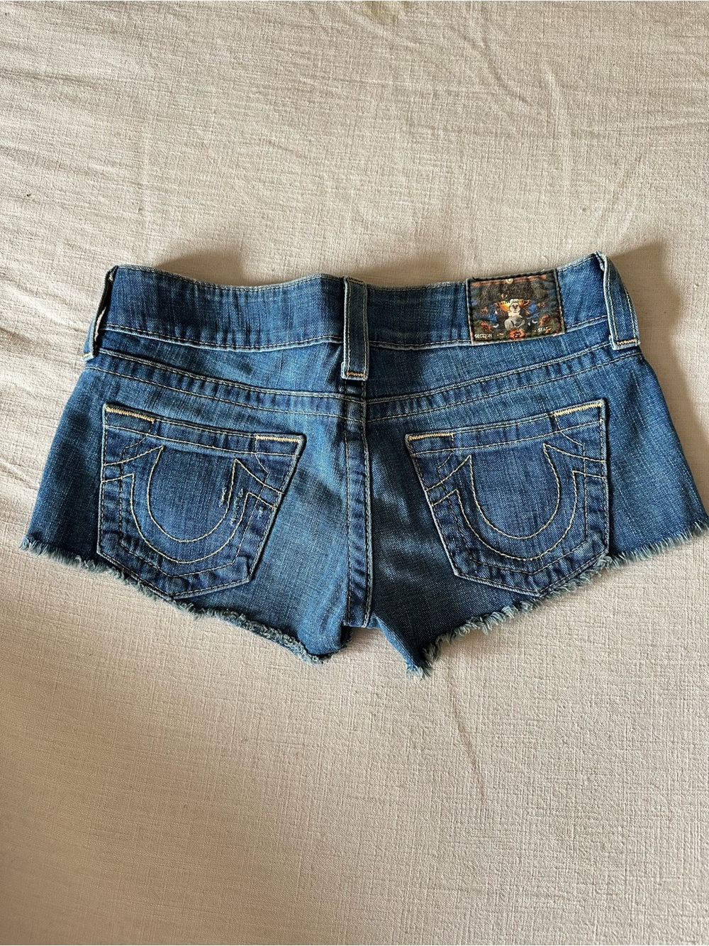 True Religion Joey Cut Off Denim Shorts Size 27 Made in USA Low Rise Y2K